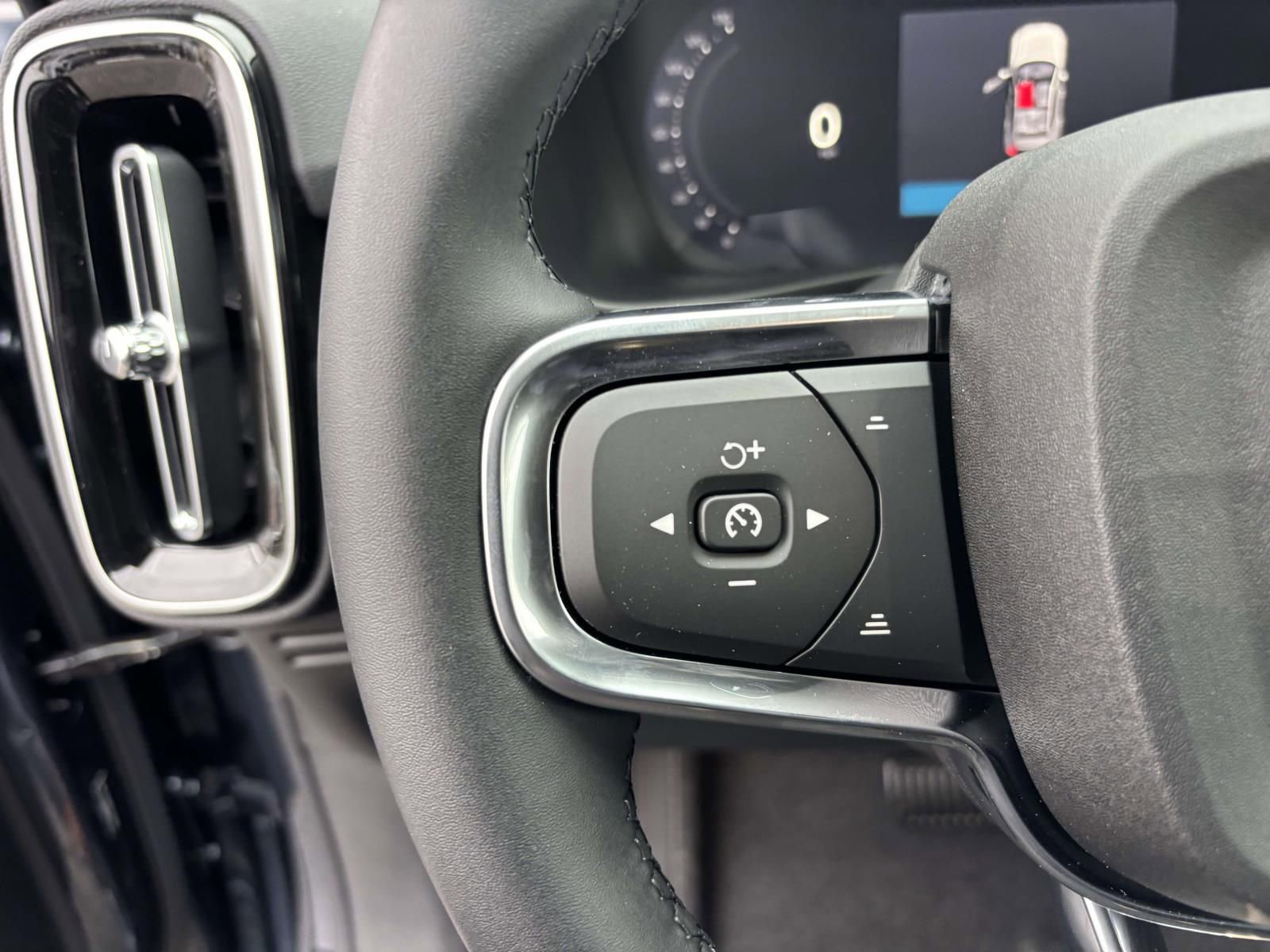 New 2026 Volvo XC40 B5 Ultra w/ Protection Package Premier image 17