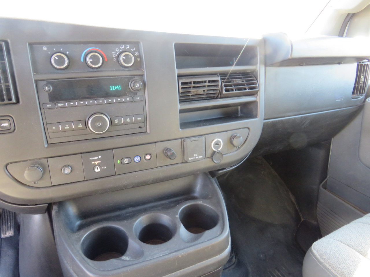 Used 2022 GMC Savana 3500 w/ Power Convenience Package image 14