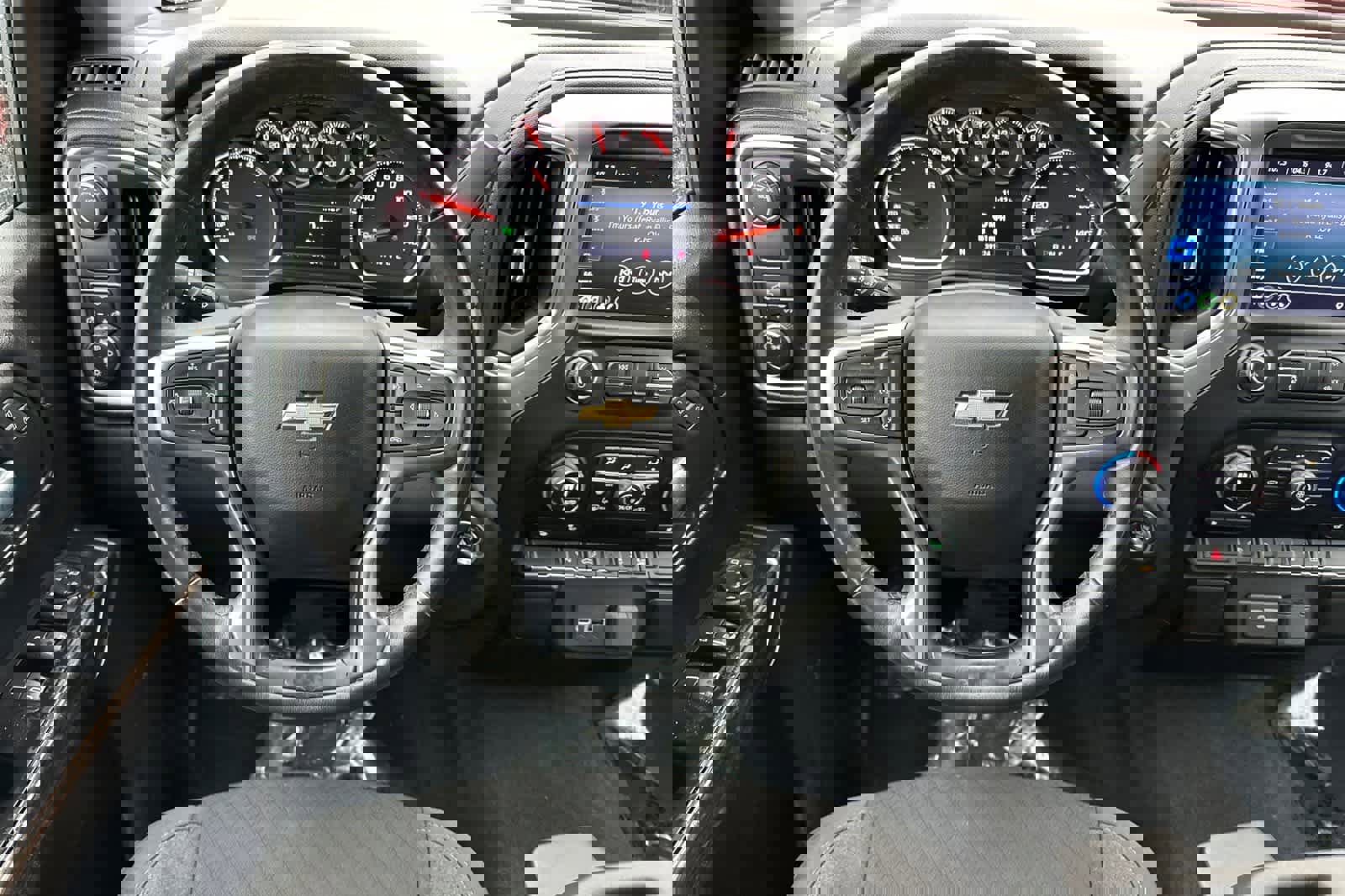 Used 2020 Chevrolet Silverado 1500 LT w/ Texas Edition image 14