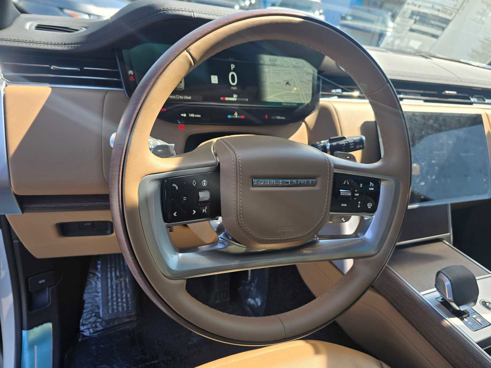New 2025 Land Rover Range Rover Long Wheelbase SE image 28