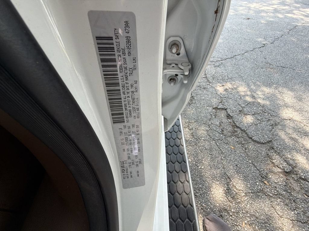Used 2019 RAM 1500 Laramie AWD/4WD image 23