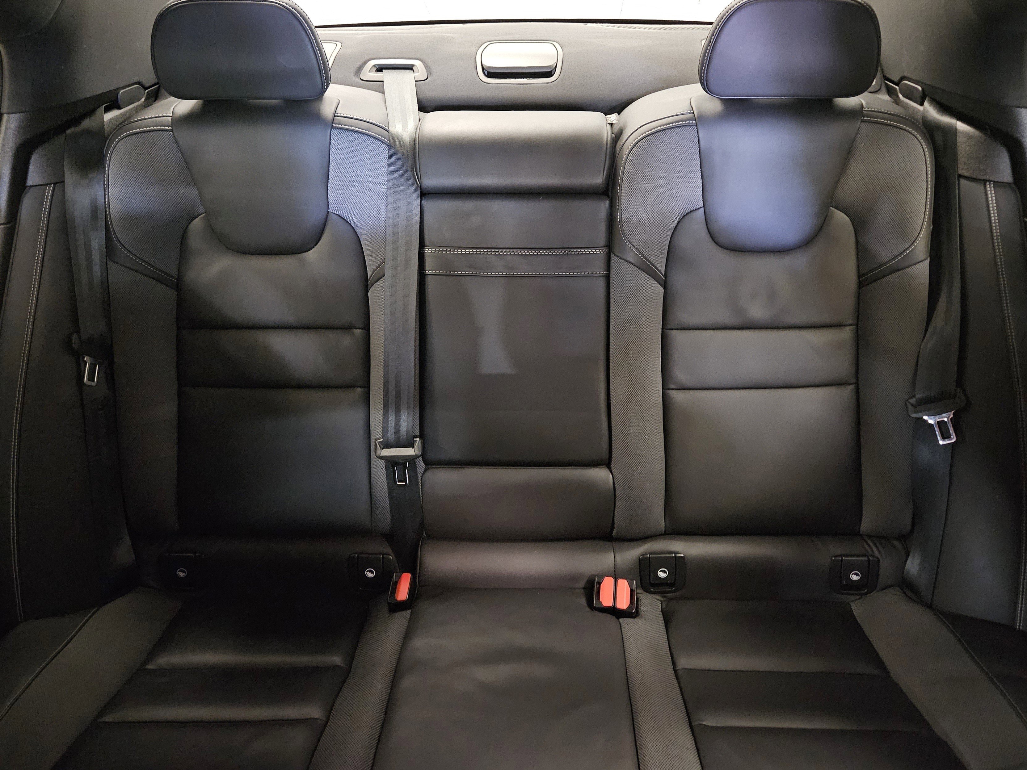 Used 2021 Volvo S60 T5 R-Design image 35