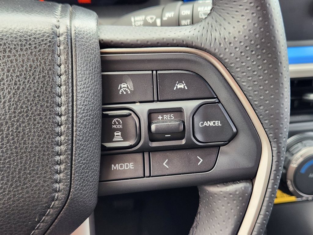 Used 2025 Toyota 4Runner TRD Off-Road AWD/4WD image 28