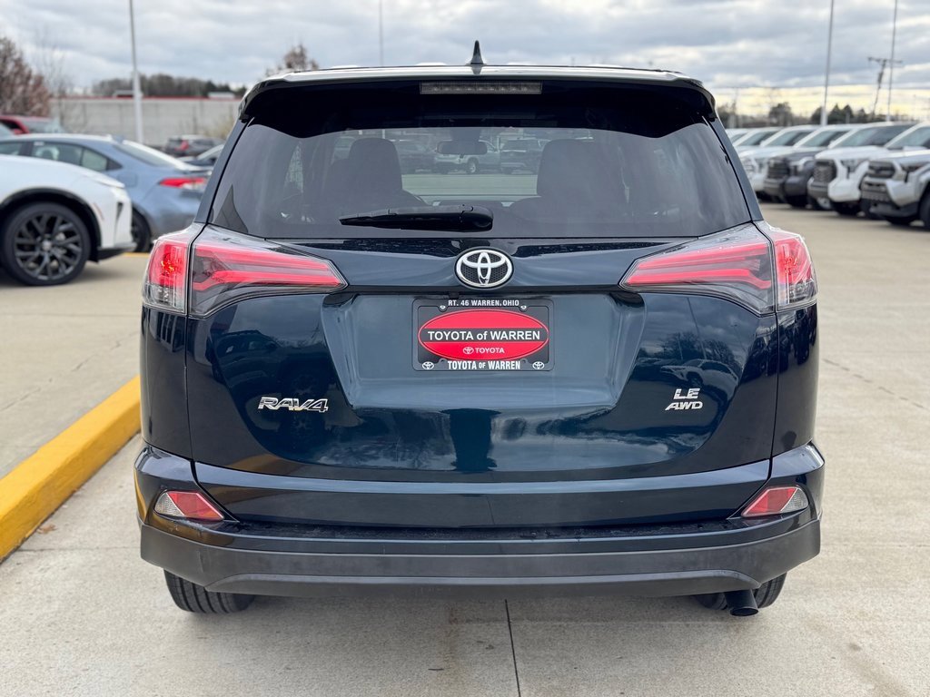 Used 2018 Toyota RAV4 LE image 3