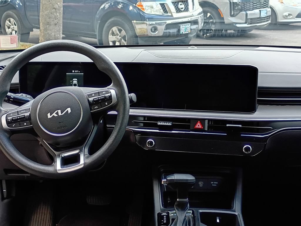 Used 2025 Kia K5 LXS FWD image 19
