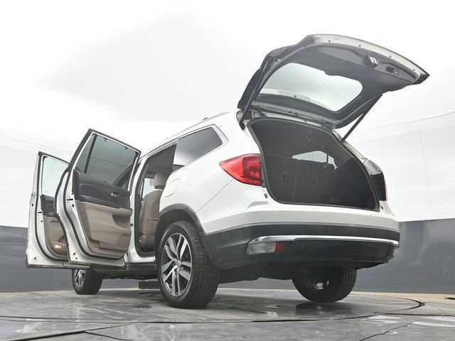 Used 2016 Honda Pilot Touring image 49
