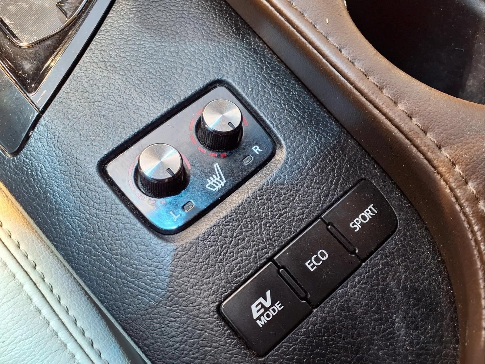 Used 2014 Toyota Avalon XLE Touring FWD image 19