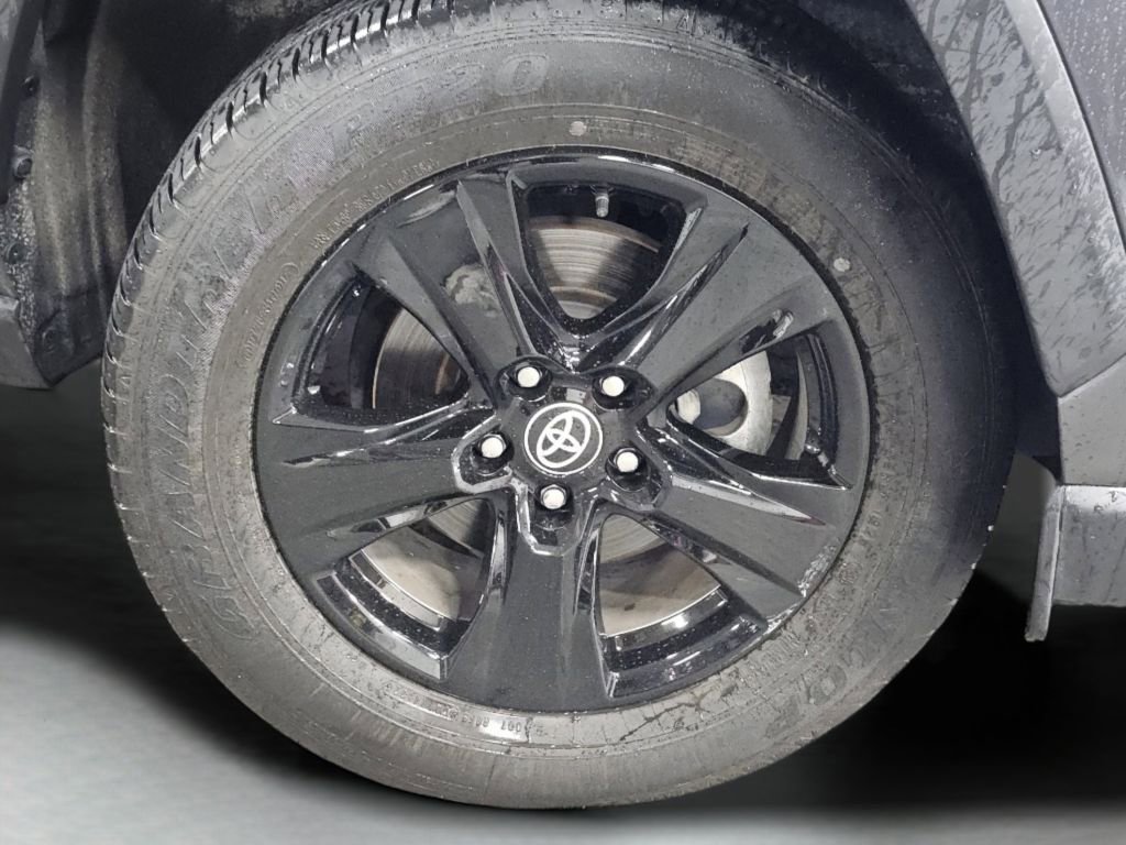 Used 2023 Toyota RAV4 XLE image 18