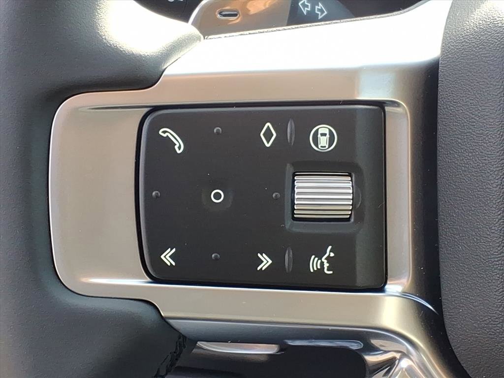 New 2026 Land Rover Discovery Limited Edition AWD/4WD image 17
