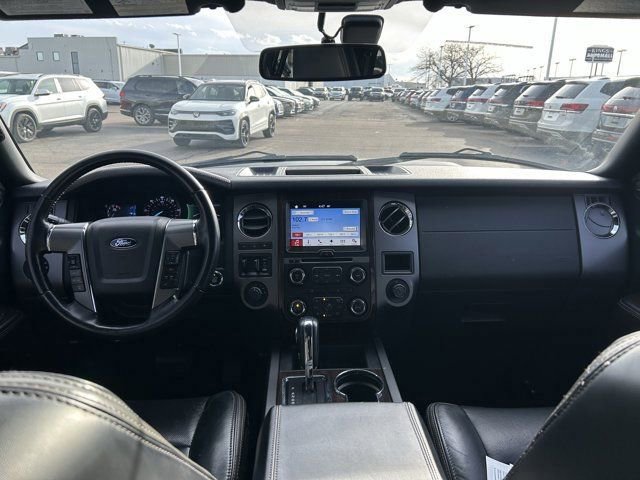 Used 2016 Ford Expedition Platinum AWD/4WD image 9