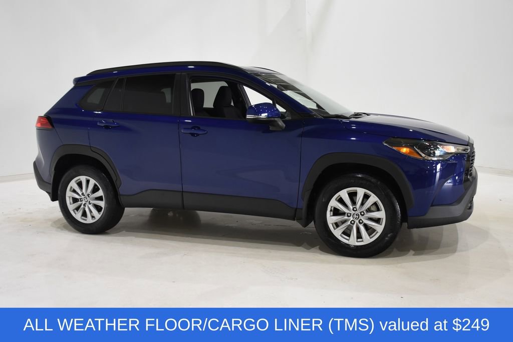 Used 2022 Toyota Corolla Cross LE w/ Black Badges Package (TMS) AWD/4WD image 3