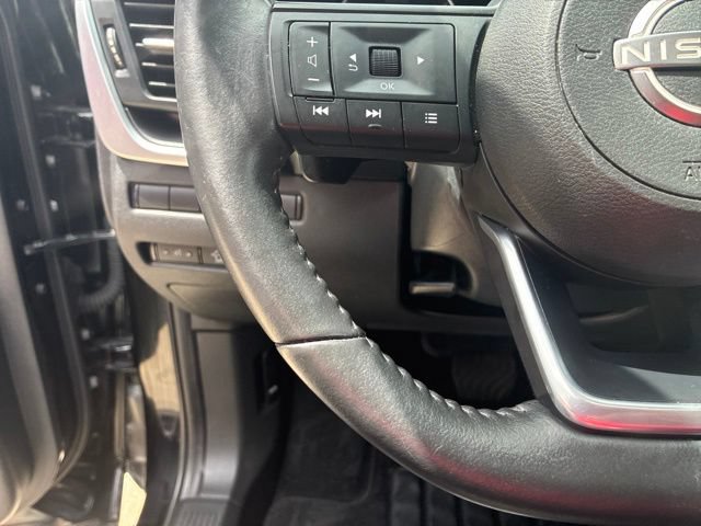 Used 2024 Nissan Rogue SV w/ SV Premium Package FWD image 23