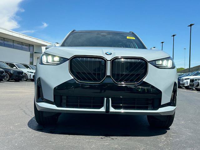New 2026 BMW X3 xDrive30 w/ Premium Package AWD/4WD image 2