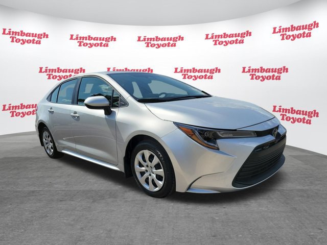 Used 2026 Toyota Corolla LE FWD image 18