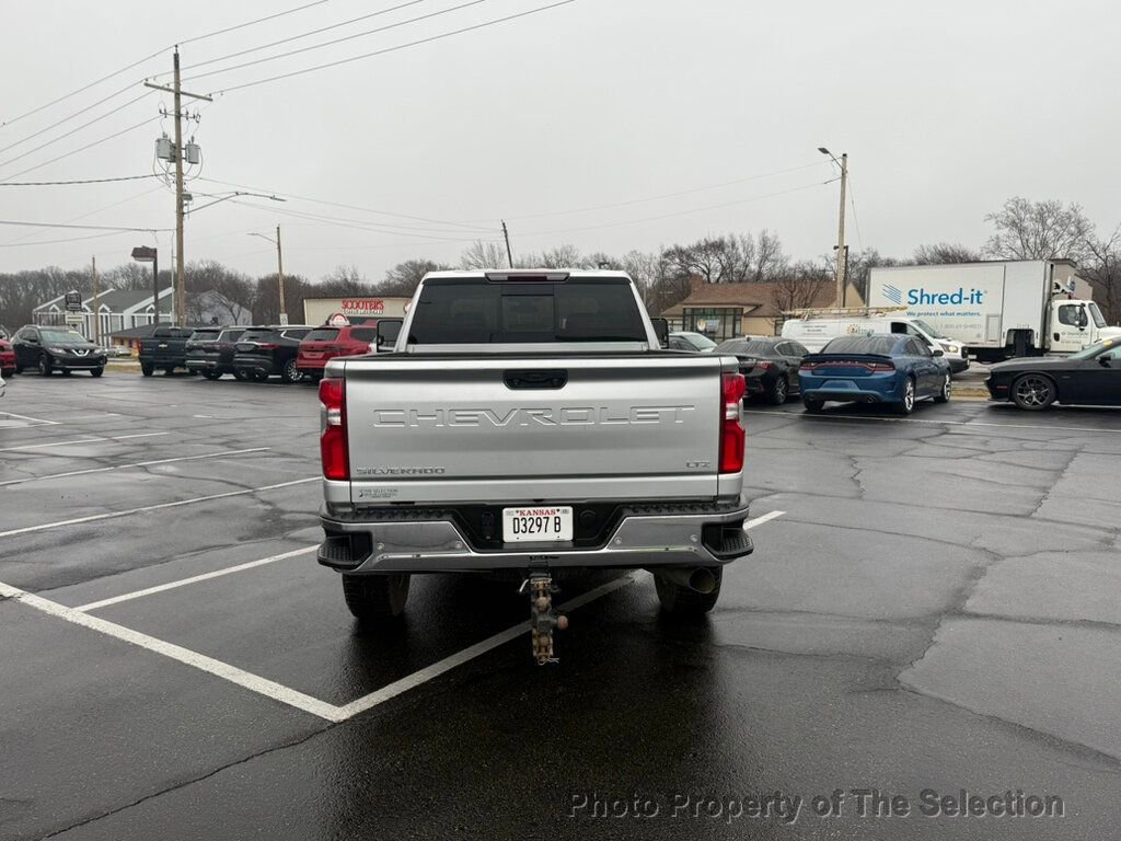 Used 2022 Chevrolet Silverado 2500 LTZ w/ LTZ Convenience Package image 14