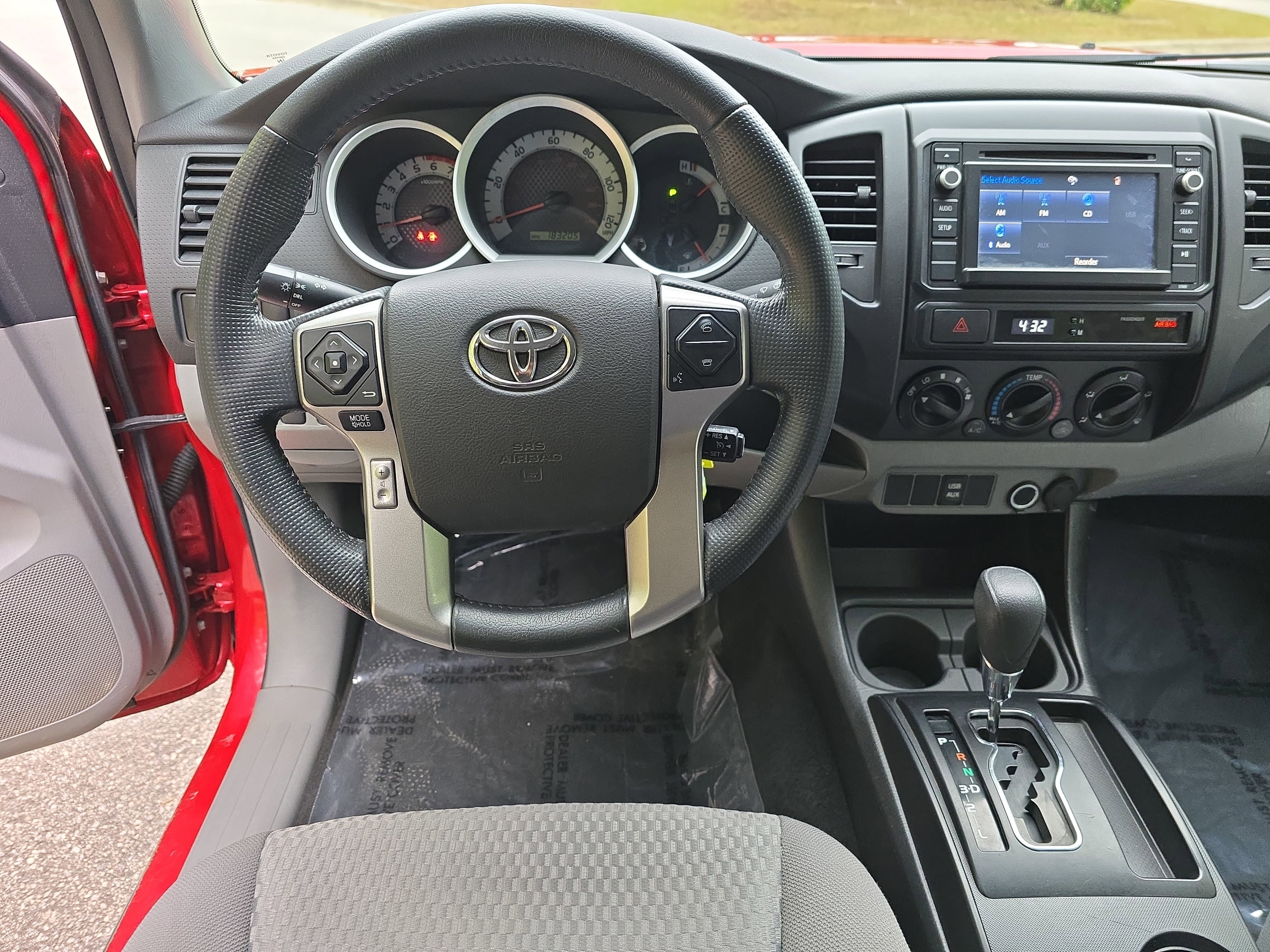Used 2014 Toyota Tacoma PreRunner w/ Convenience Package RWD image 15