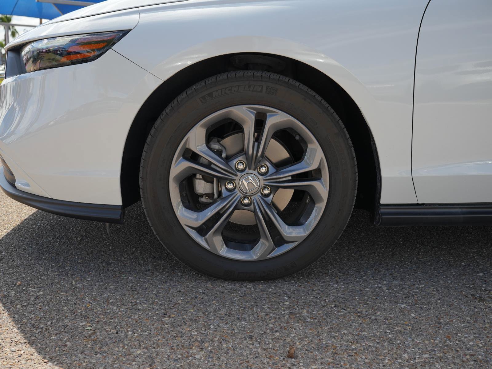 Used 2023 Honda Accord EX image 11