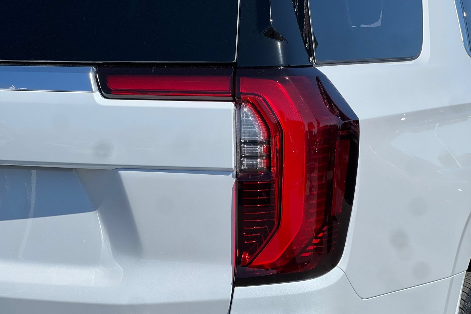 New 2026 GMC Yukon Denali w/ Denali Reserve Package AWD/4WD image 25