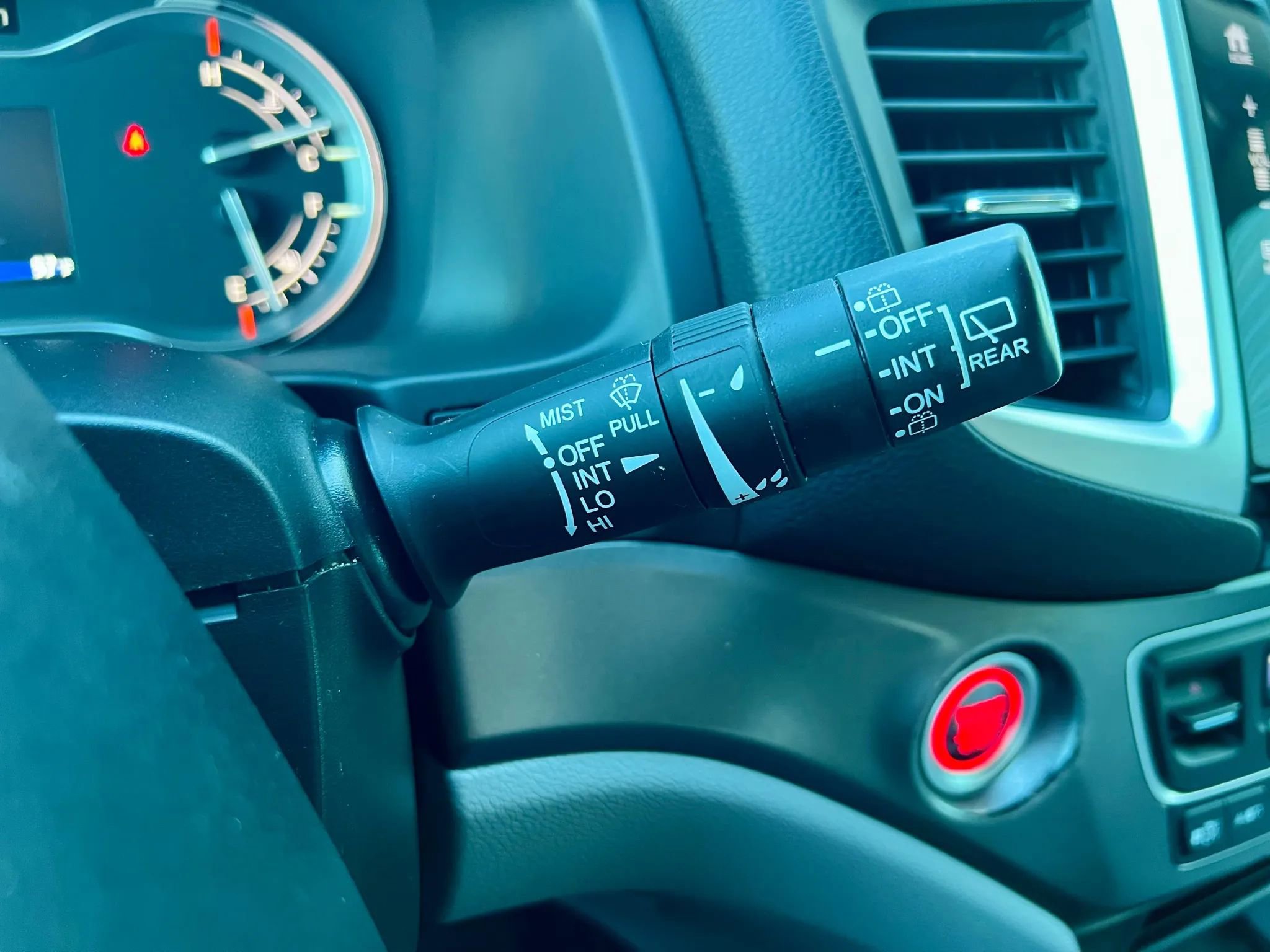 Used 2018 Honda Pilot EX image 32