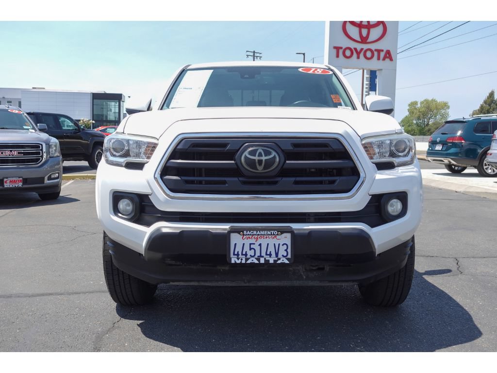 Used 2018 Toyota Tacoma SR5 RWD image 8