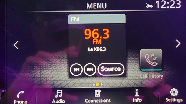 Used 2024 Nissan Rogue SV w/ SV Premium Package image 12