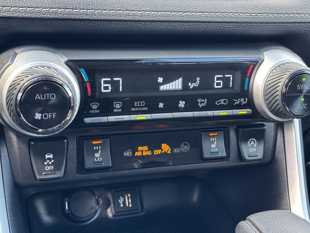 Used 2025 Toyota RAV4 XLE w/ Weather Package image 23