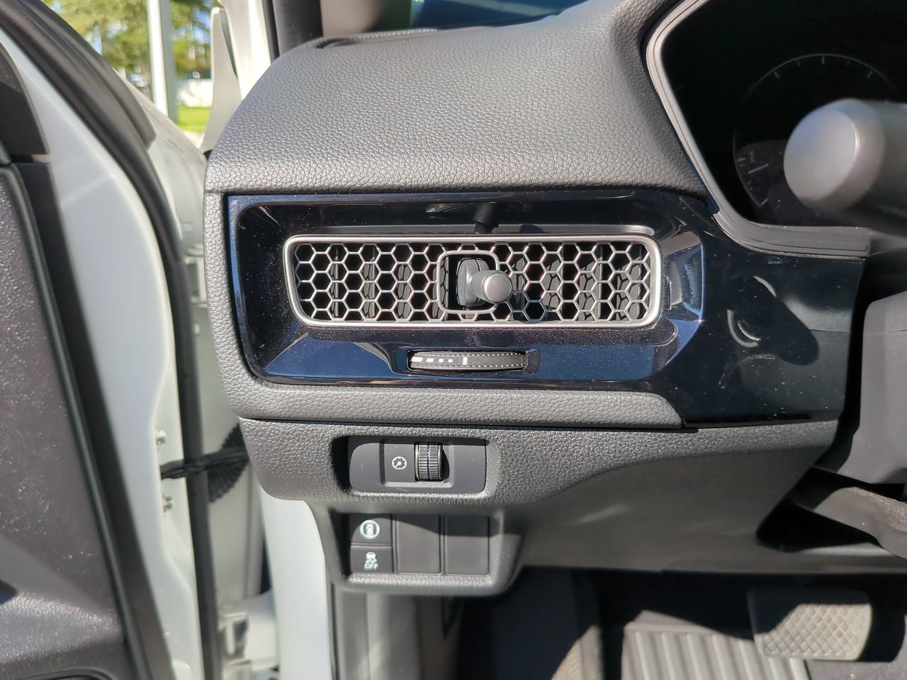 Certified 2022 Honda Civic EX image 12