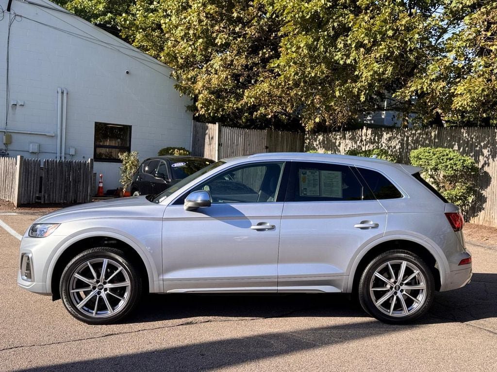 Used 2023 Audi SQ5 Premium Plus w/ Premium Plus Package AWD/4WD image 3
