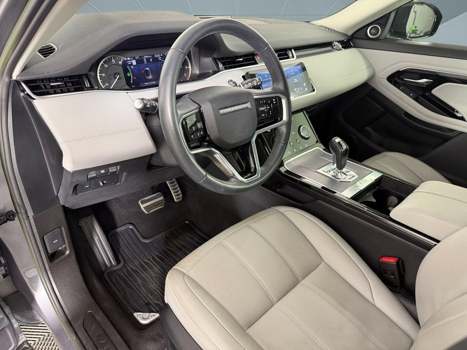 Used 2023 Land Rover Range Rover Evoque SE AWD/4WD image 4