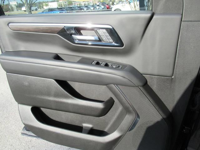 Used 2025 Chevrolet Tahoe Z71 image 18