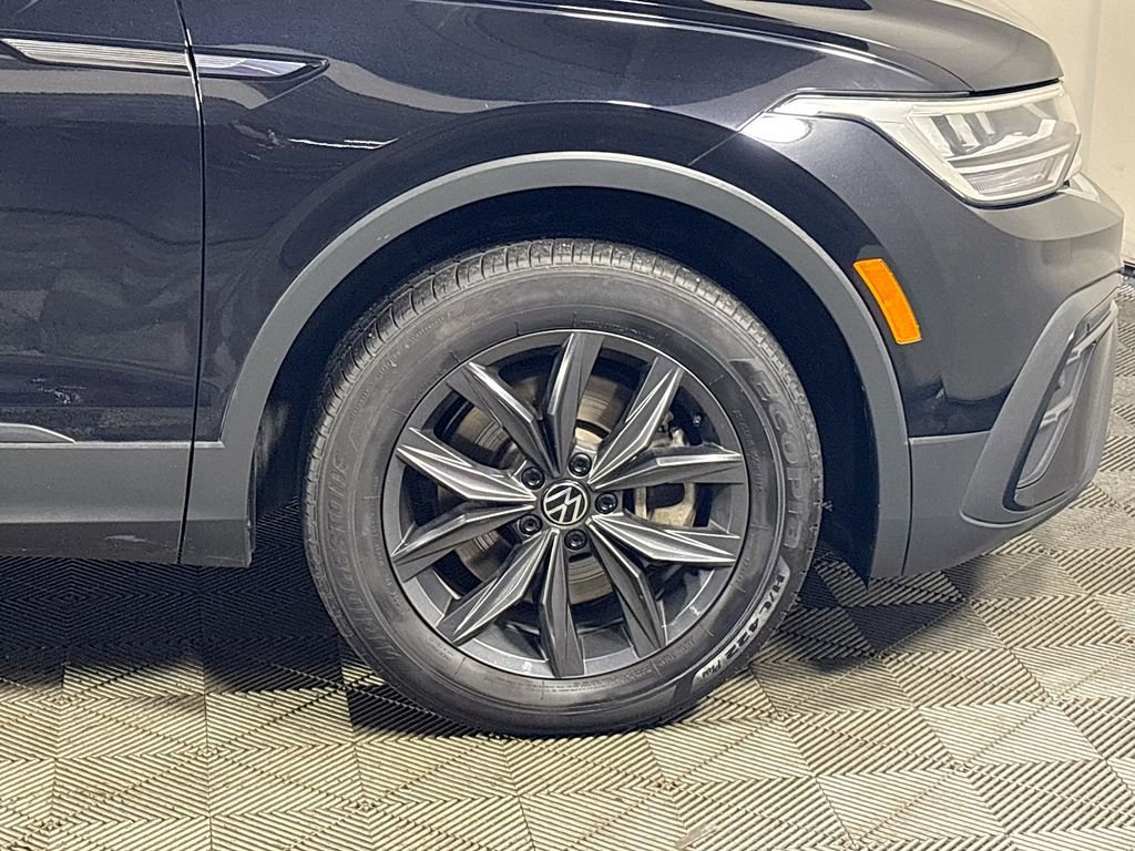 Certified 2022 Volkswagen Tiguan SE image 22