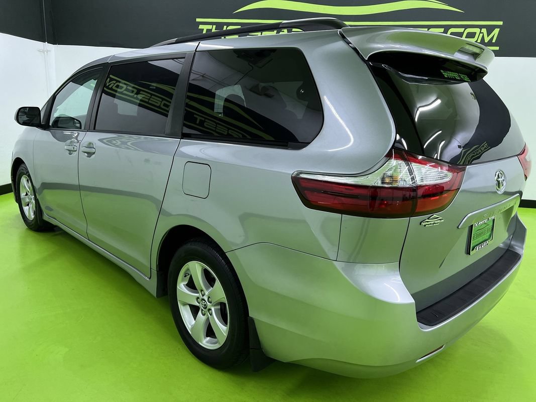 Used 2018 Toyota Sienna LE FWD image 7