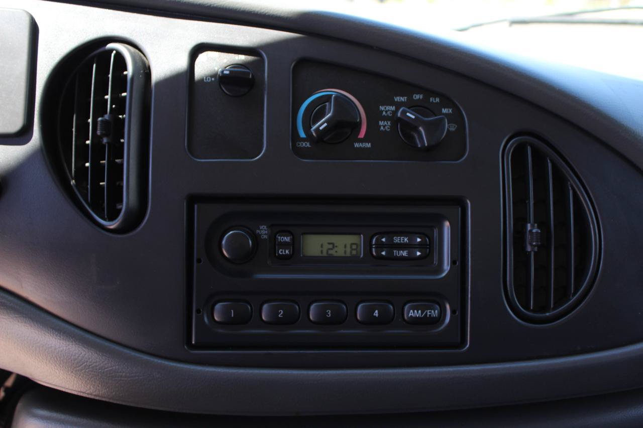 Used 2007 Ford E-450 and Econoline 450 RWD image 17