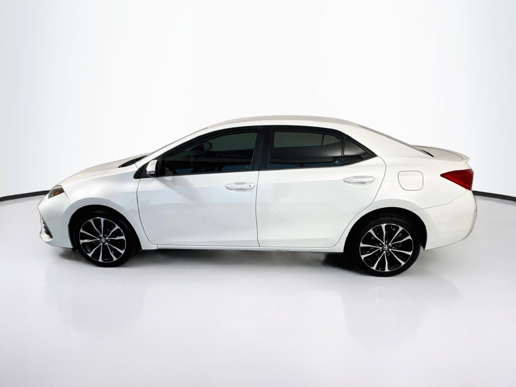 Used 2018 Toyota Corolla SE w/ Carpet Mat Package (TMS) FWD image 8