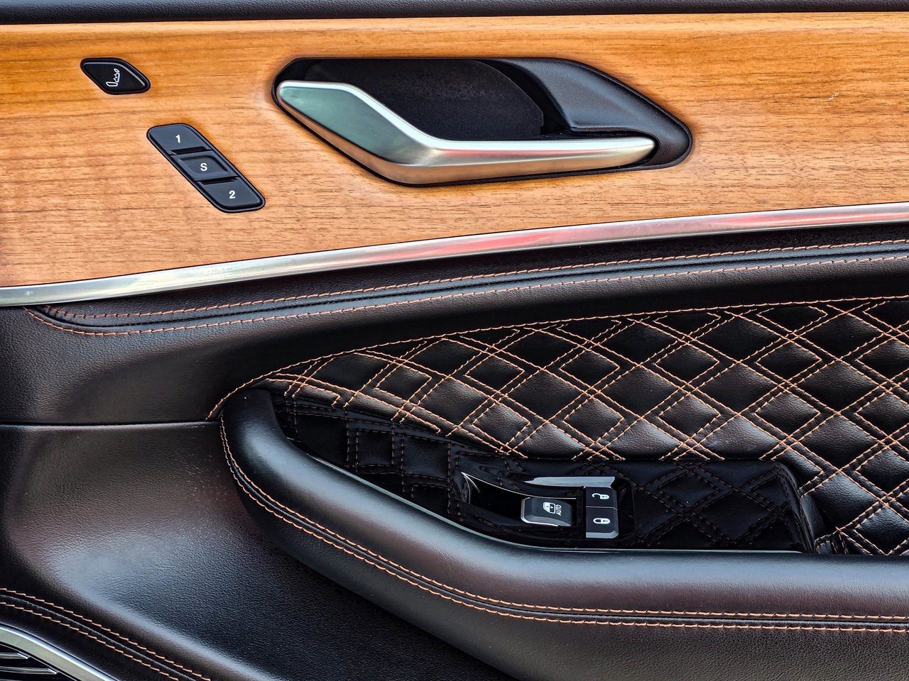 Used 2024 Jeep Grand Cherokee L Summit image 49