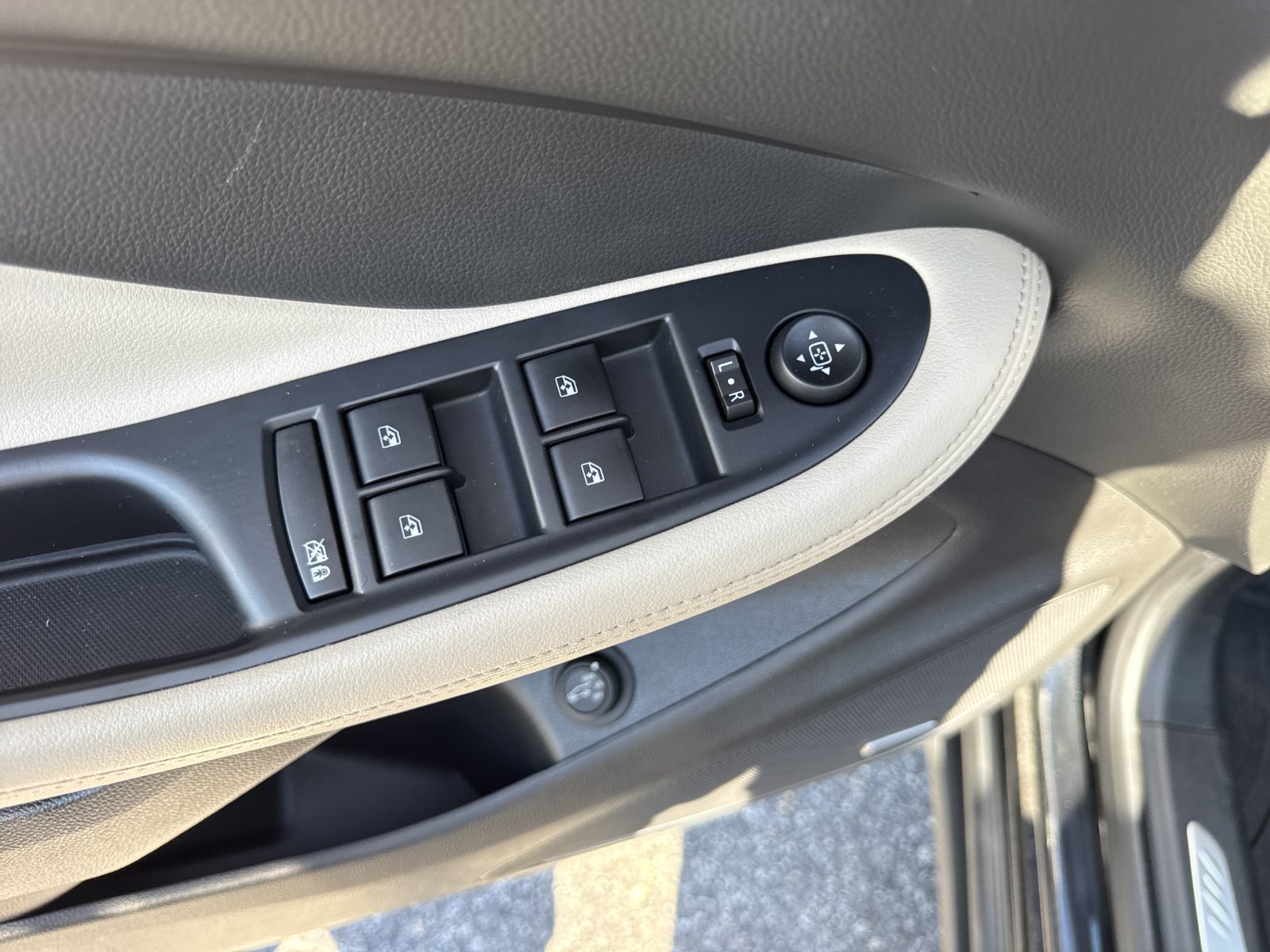 Used 2020 Buick Envision Premium w/ Driver Confidence Package AWD/4WD image 15