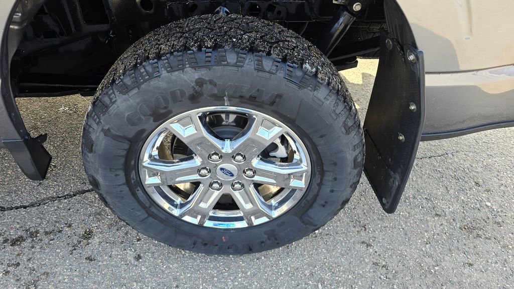 Used 2023 Ford F150 Lariat w/ FX4 Off-Road Package image 9