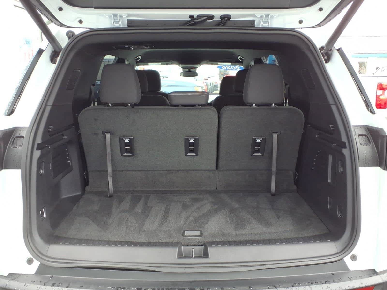 Used 2026 Chevrolet Traverse LT AWD/4WD image 19