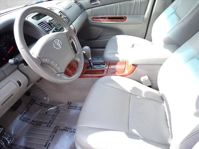 Used 2005 Toyota Camry XLE FWD image 9