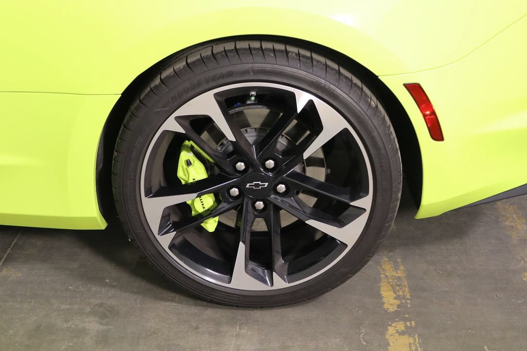 Used 2020 Chevrolet Camaro SS RWD image 45