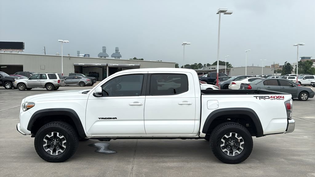 Used 2020 Toyota Tacoma TRD Off-Road AWD/4WD image 2
