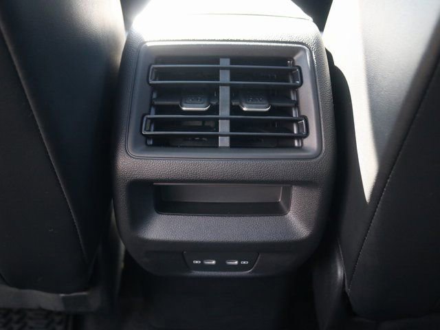 New 2026 Volkswagen Tiguan SE image 25