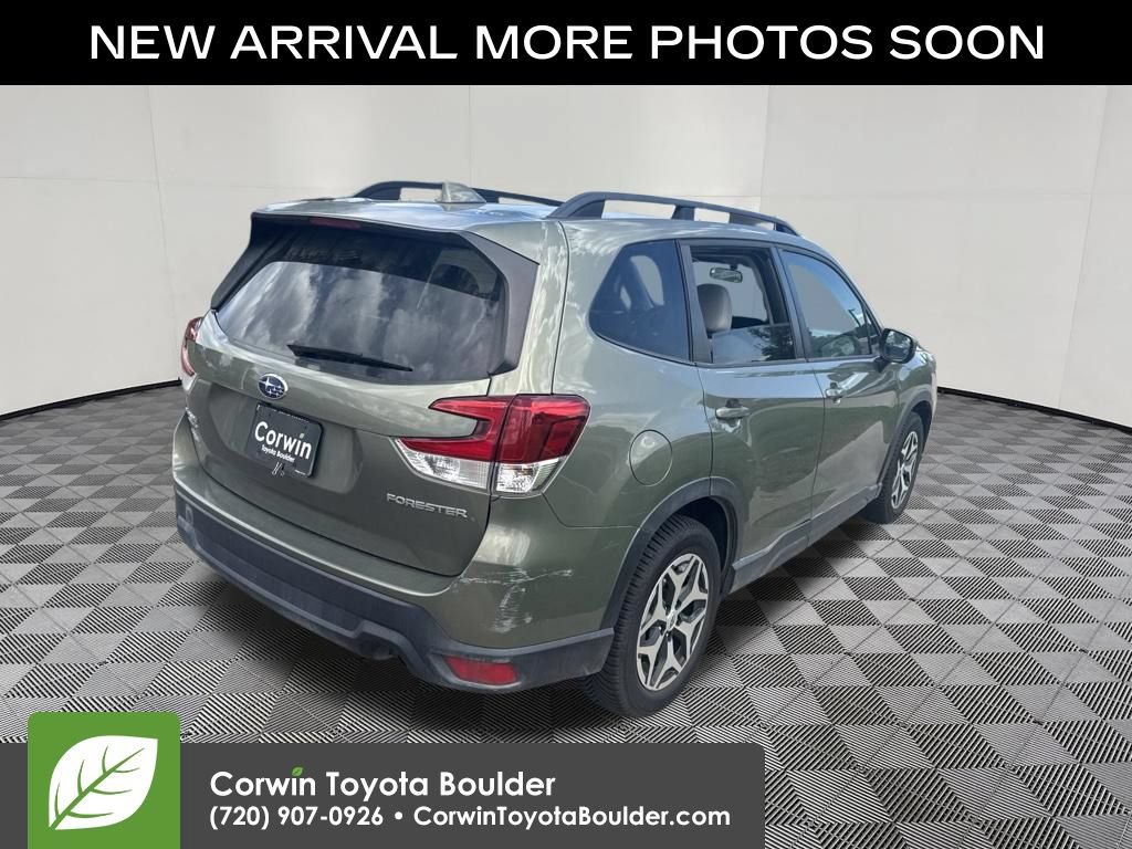 Used 2021 Subaru Forester Premium AWD/4WD image 8