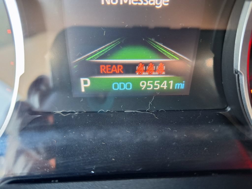 Used 2021 Toyota RAV4 LE FWD image 18