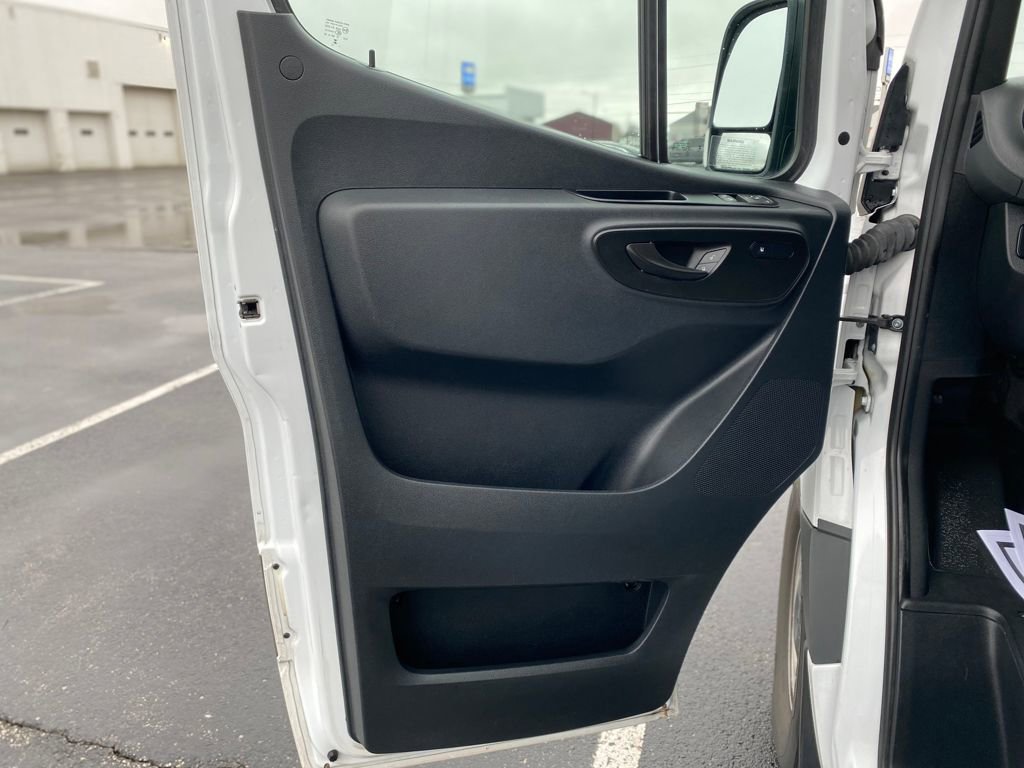 Used 2024 Mercedes-Benz Sprinter 2500 image 22