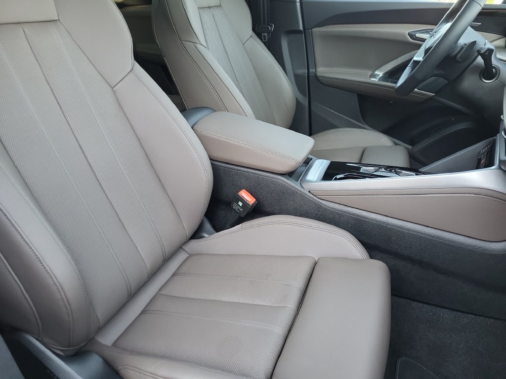 Used 2025 Audi Q5 Premium Plus w/ Premium Plus AWD/4WD image 14