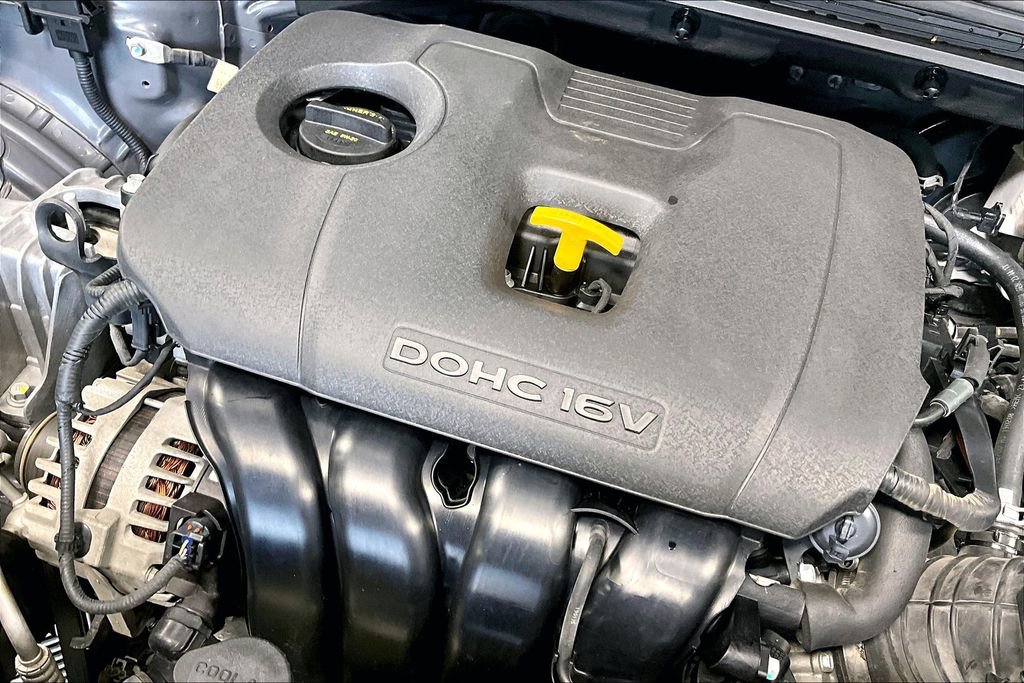 Used 2019 Hyundai Elantra SE image 30