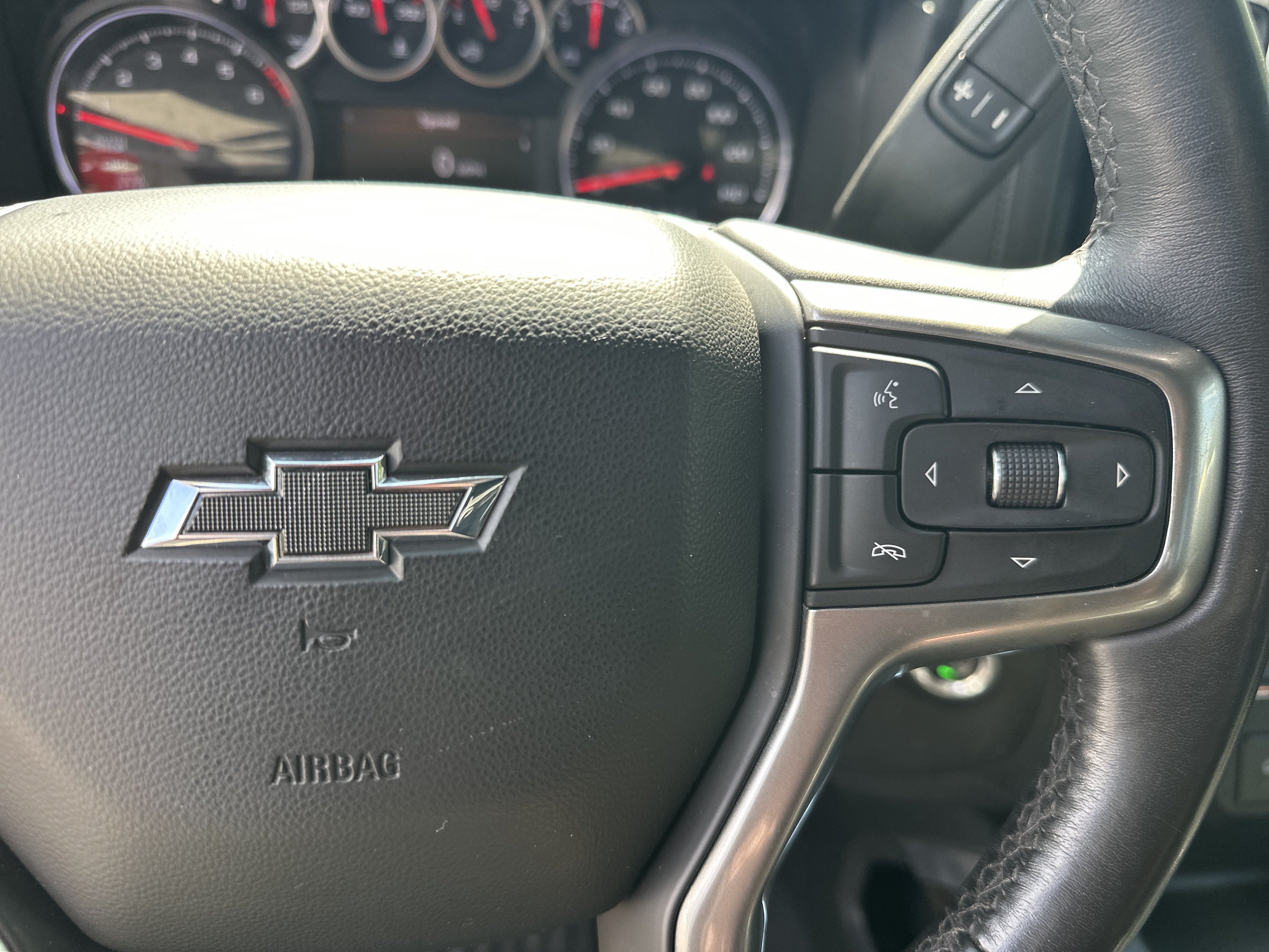 Used 2022 Chevrolet Silverado 1500 RST w/ Safety Package AWD/4WD image 26