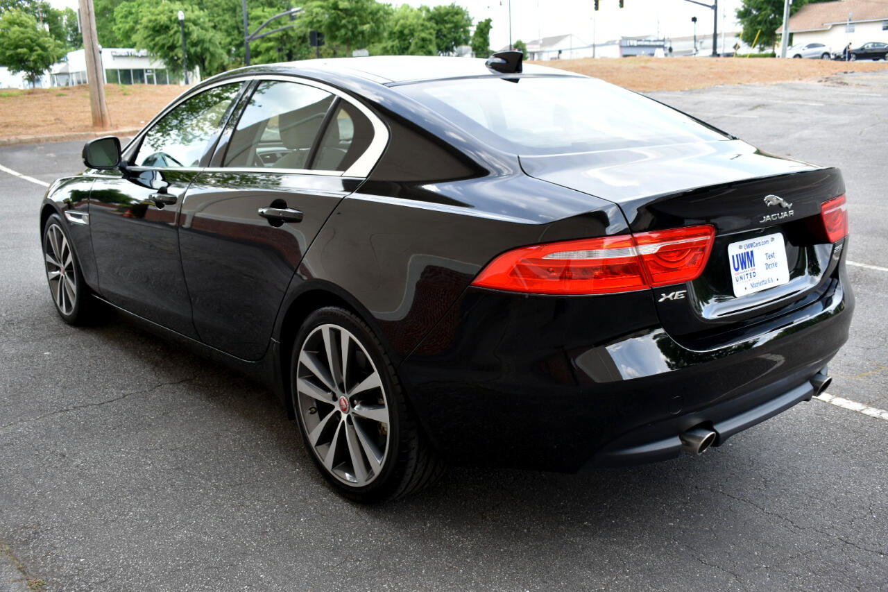 Used 2019 Jaguar XE Prestige image 9