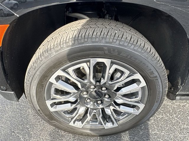Certified 2024 GMC Yukon XL Denali Ultimate image 33